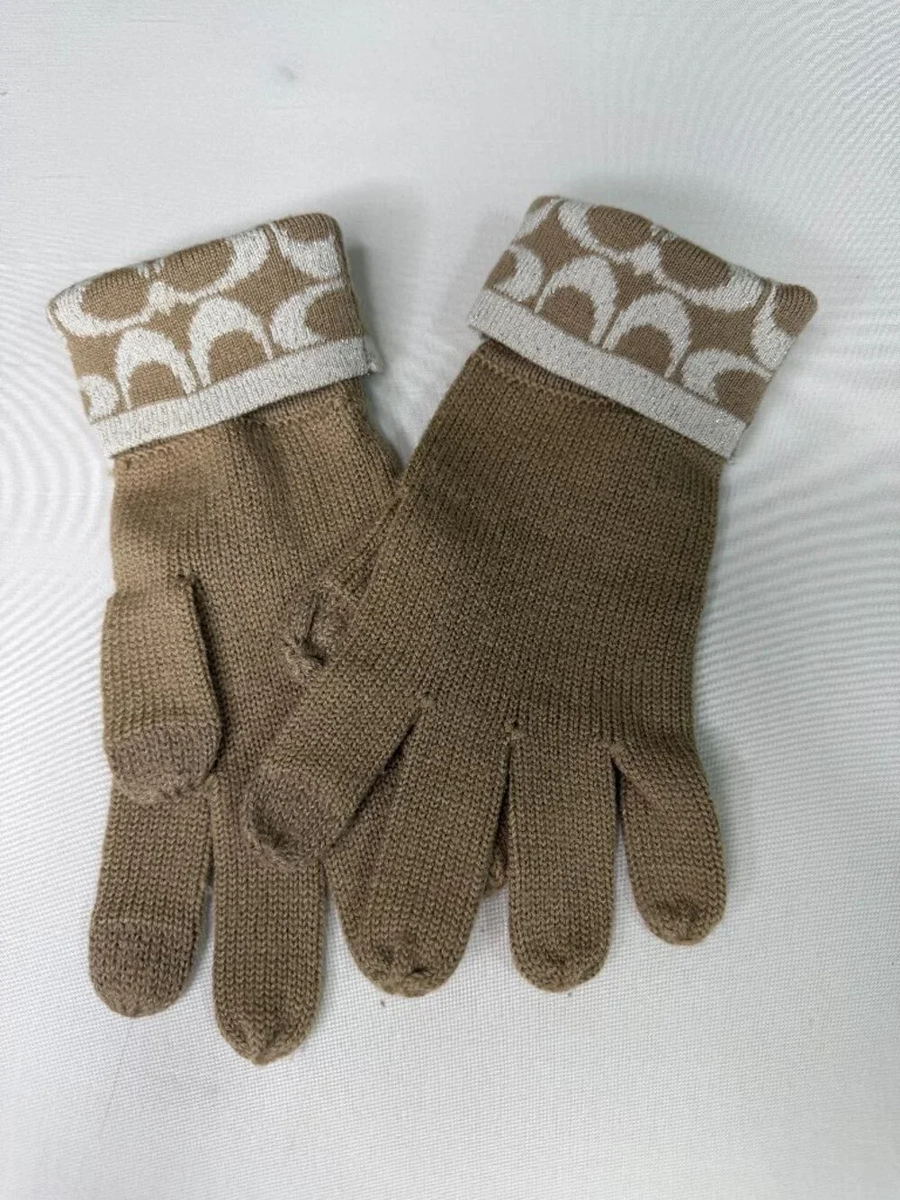 Coach Signature C Knit Merino Wool Gloves Tan Ivory Metallic O/S